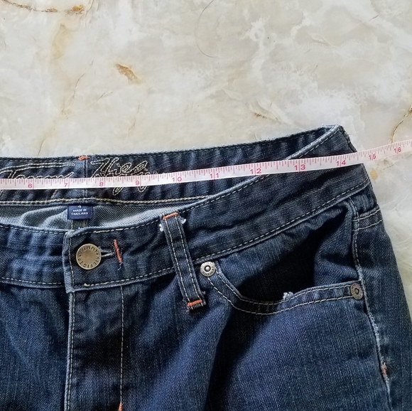 Tommy Hilfiger distressed women's jeans si… - Picture 9 of 11